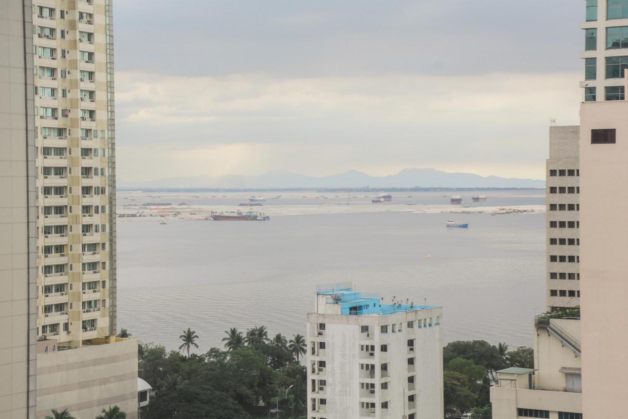 Pacific Bay Grand Suites Manila Exterior foto